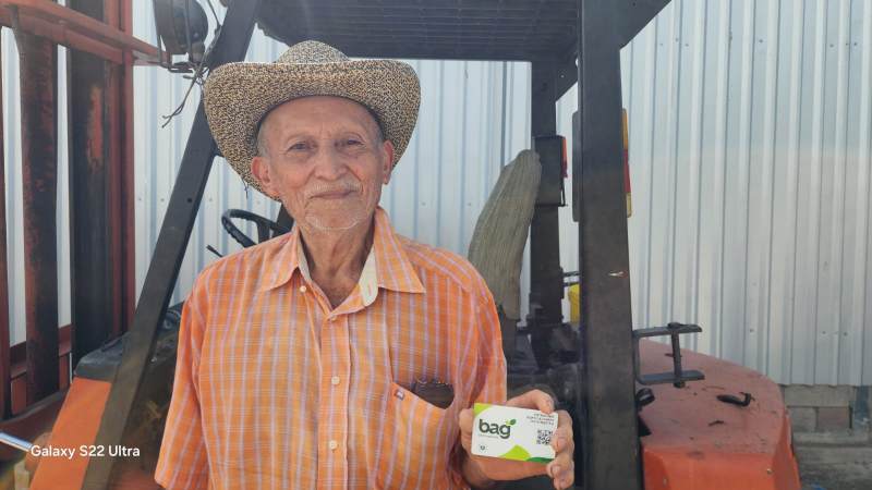 Agricultores retiran insumos agrícolas en Santa Rosa…