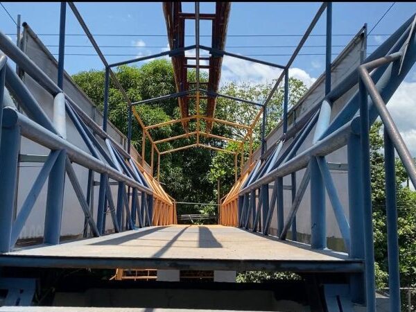 Poco uso de pasarela en Jocoro.