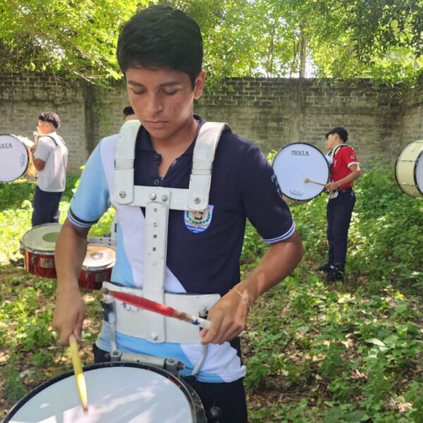 Ensayo de la banda de paz, de…