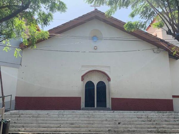 Preparan convivio en la parroquia de Lislique.