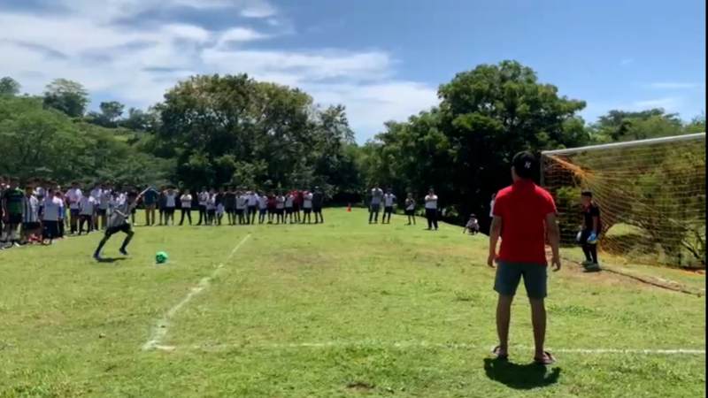 Diferentes centros educativos en Anamorós, celebraron un torneo…