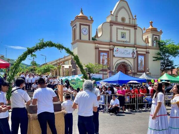 Conmemoración de los 150 años de fundación…